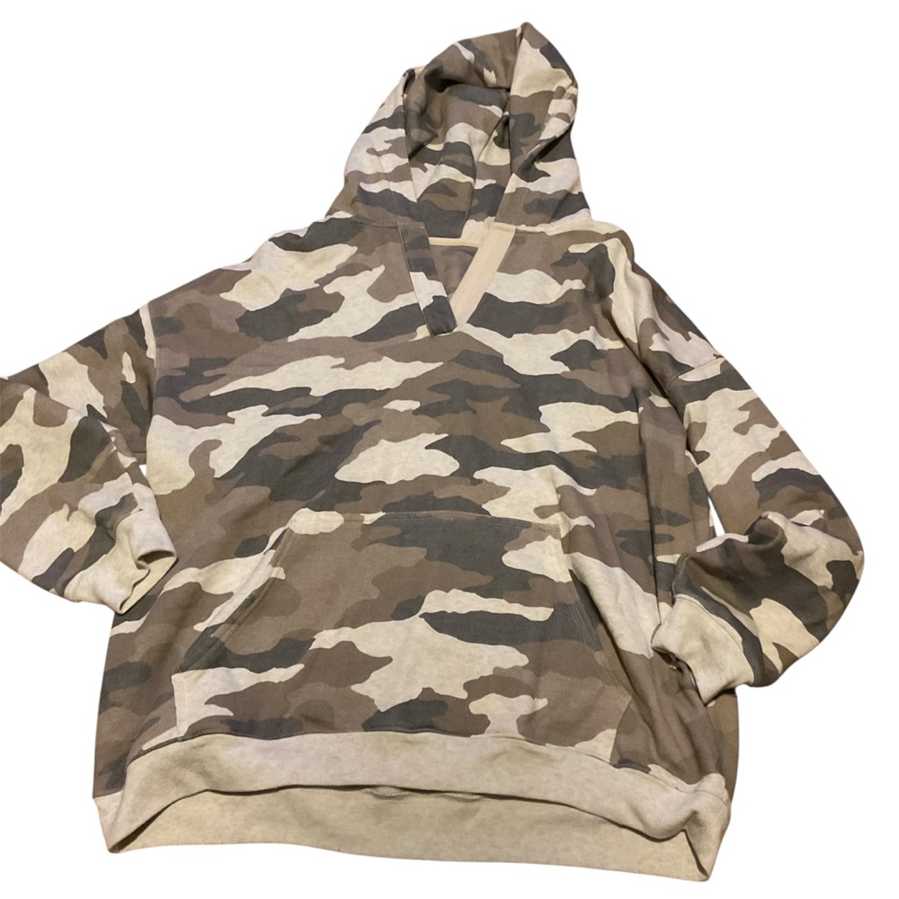 Aerie Tan and Brown Camouflage Sweater‎